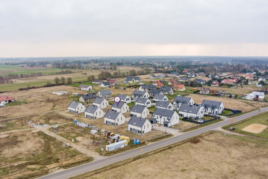 powiat trzebnicki, Uraz, Kapitańska, Piękny Dom na Osiedlu Portowym